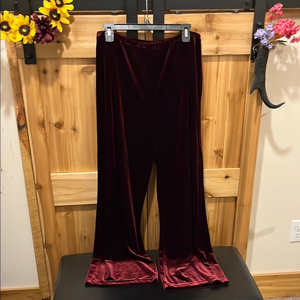 Ilyza Luxurious Velvet Wide Leg Pants in Burgundy